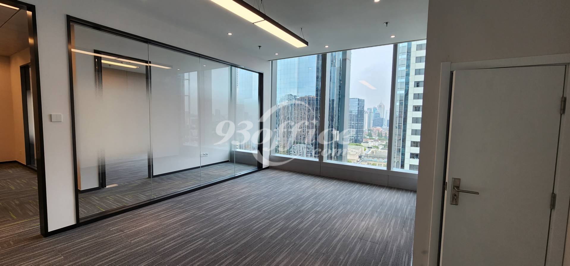 嘉里中心二座办公室出租租赁租金