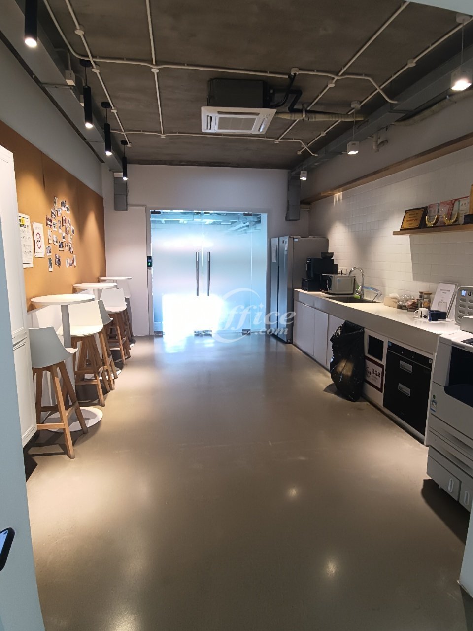 创邑SPACE愚园商务中心出租-茶水区