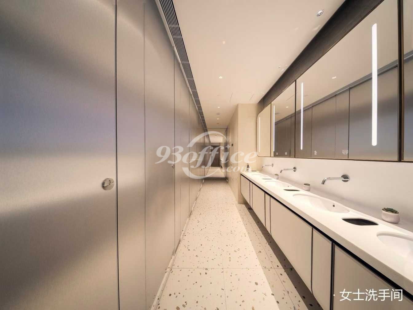 陆家嘴新岸商业中心写字楼租金-办公楼洗手间
