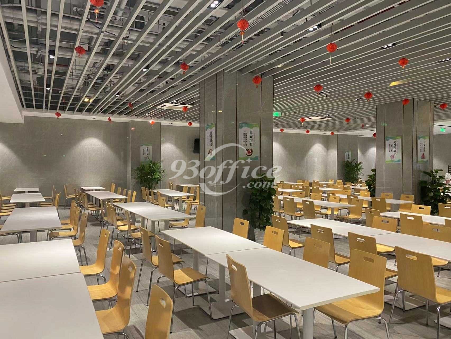 世博后滩申能金融大厦写字楼租金-办公楼员工食堂