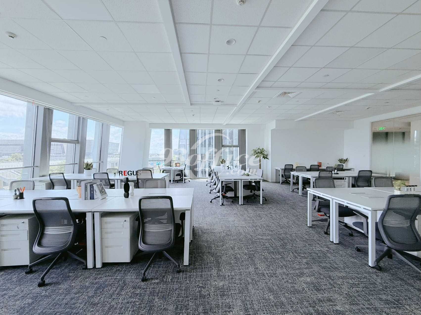 虹桥万科中心服务式办公室出租租赁租金